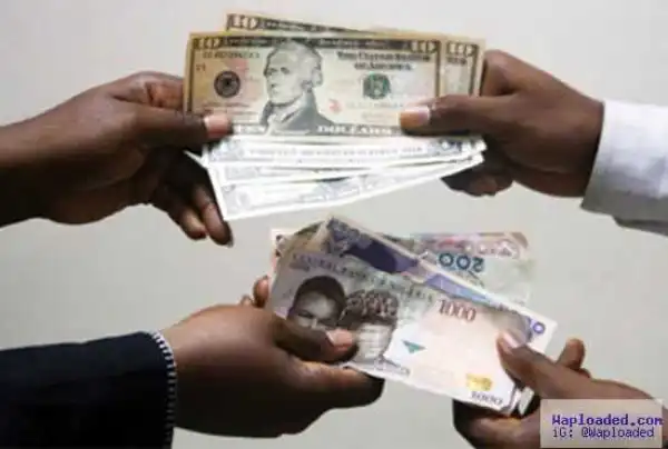 Naira sinks to 378/dollar as analysts expect MPC action